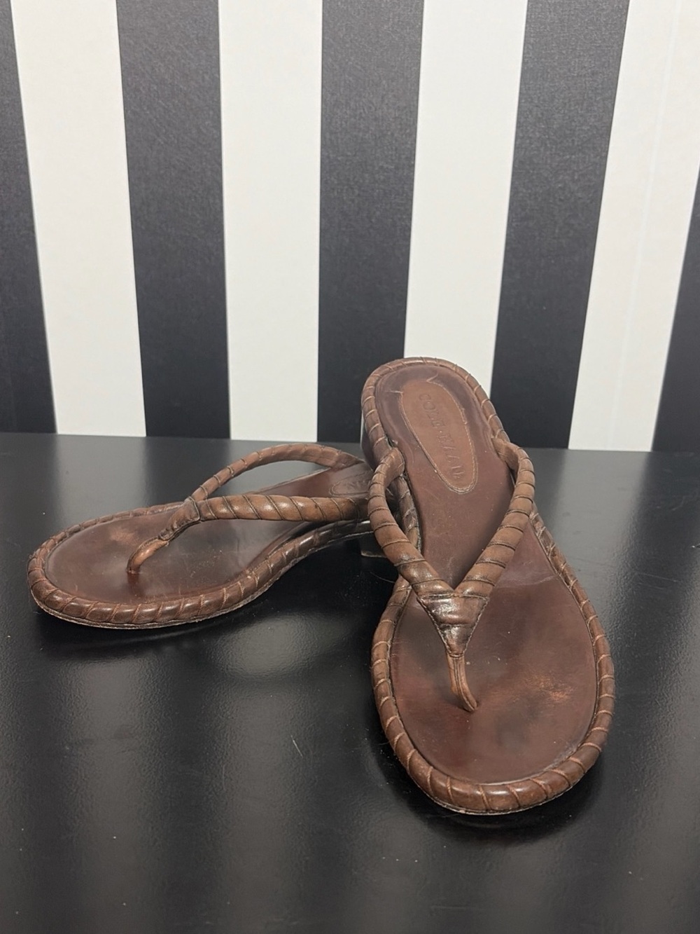 COLE HAAN Brown Braided Leather Flip Flops Low Heel Brazil Womens 6B